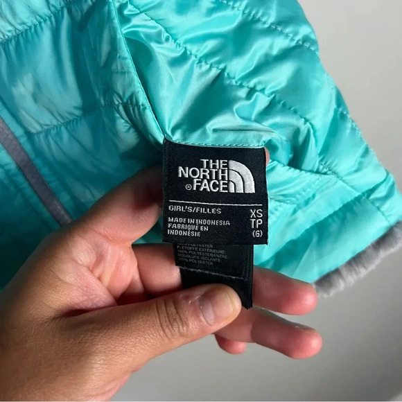 The North Face Reversible Mossbud Swirl Insulated Vest Girls Size 6 Youth - Picture 10 of 14
